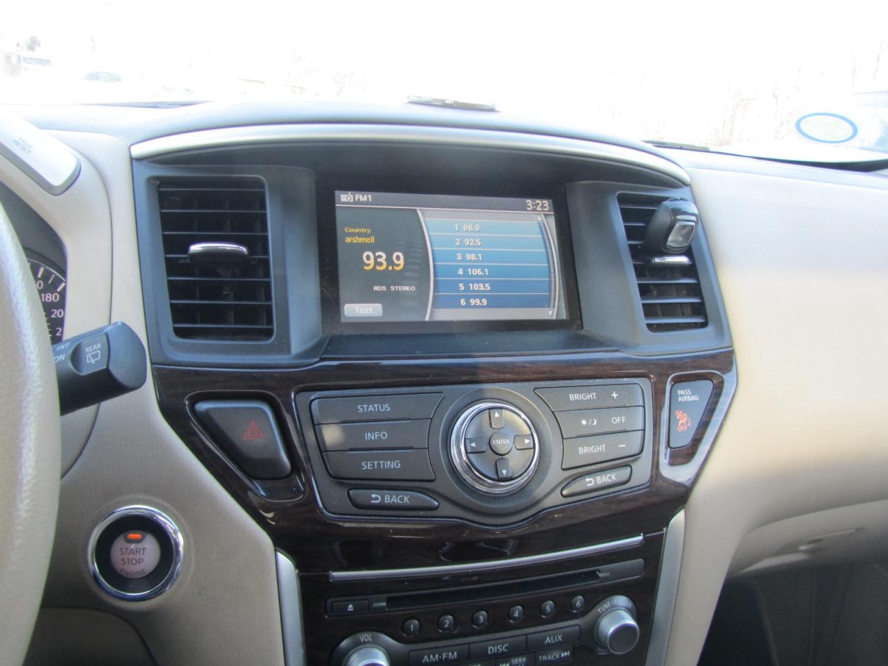 2014 Nissan Pathfinder 4WD 4DR SL Photo