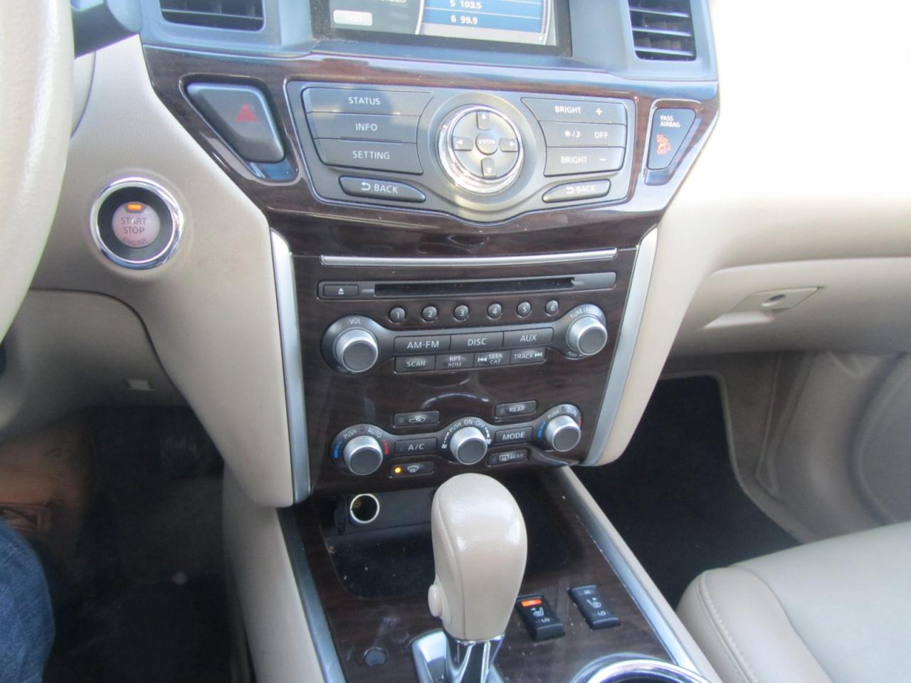 2014 Nissan Pathfinder 4WD 4DR SL Photo