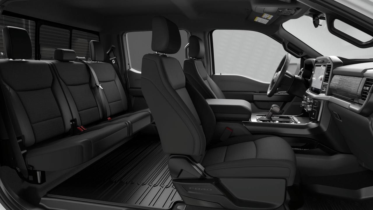 2026 Ford F-150 XLT Photo2