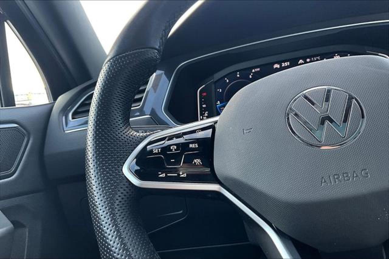 2024 Volkswagen Tiguan  Photo