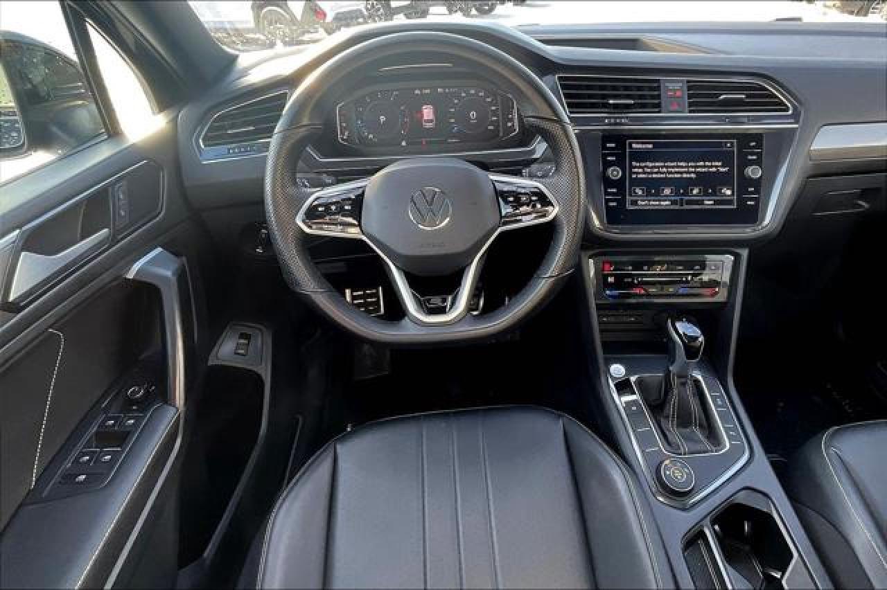 2024 Volkswagen Tiguan  Photo2