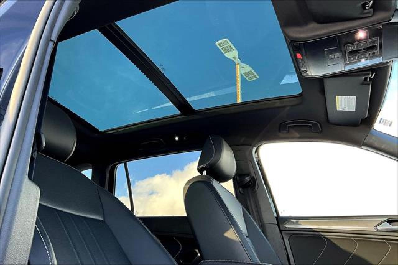 2024 Volkswagen Tiguan  Photo