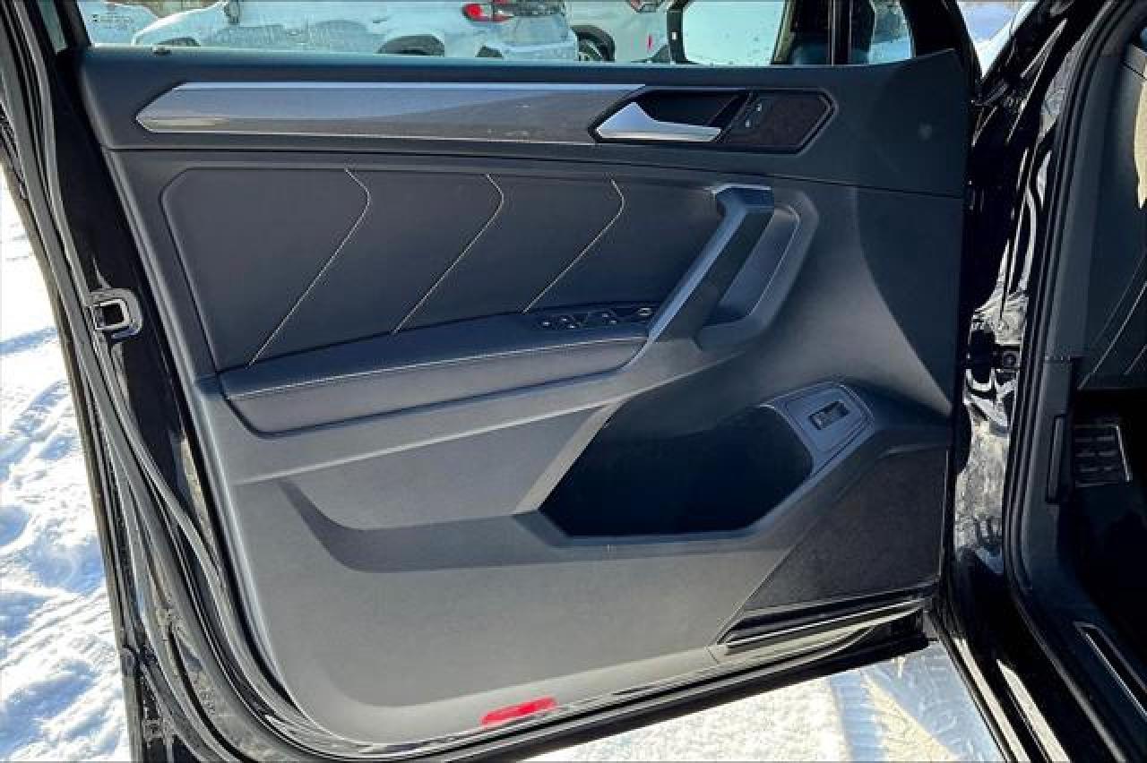 2024 Volkswagen Tiguan  Photo