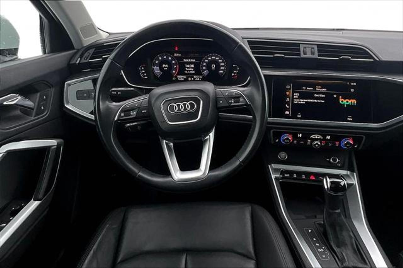 2020 Audi Q3  Photo2