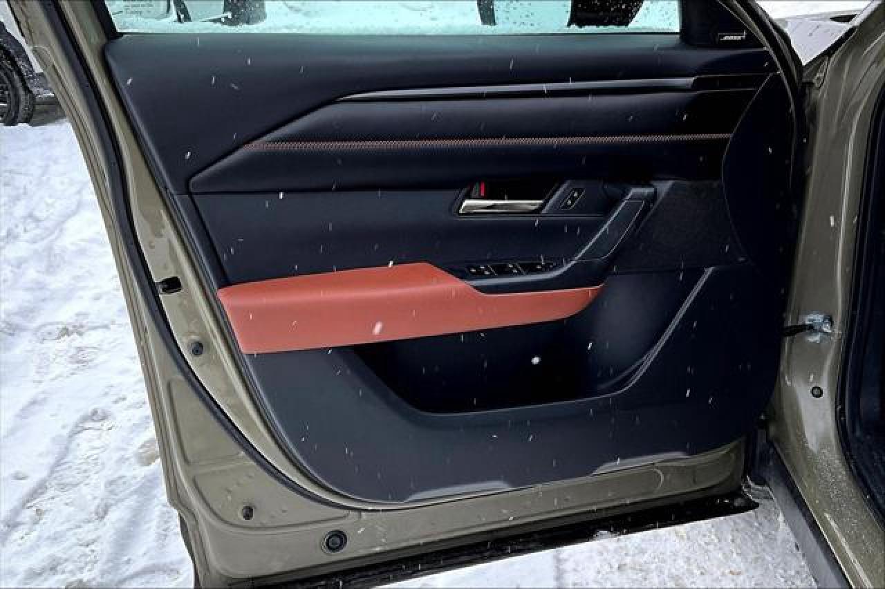 2023 Mazda CX-50  Photo