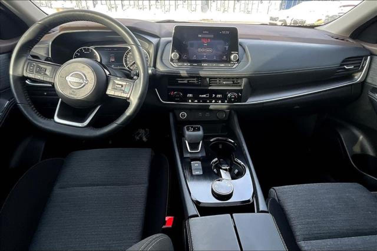 2023 Nissan Rogue  Photo3