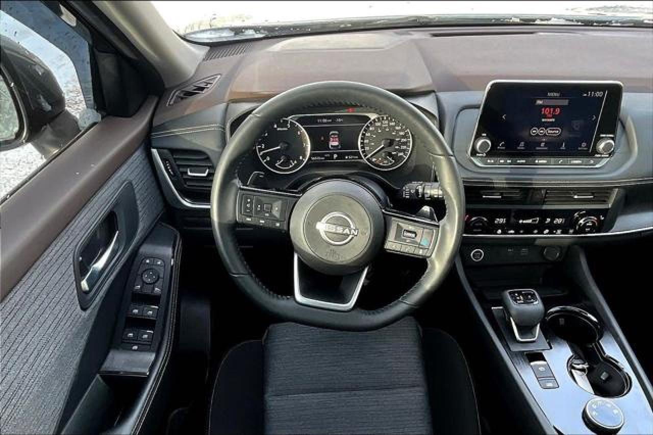 2023 Nissan Rogue  Photo2