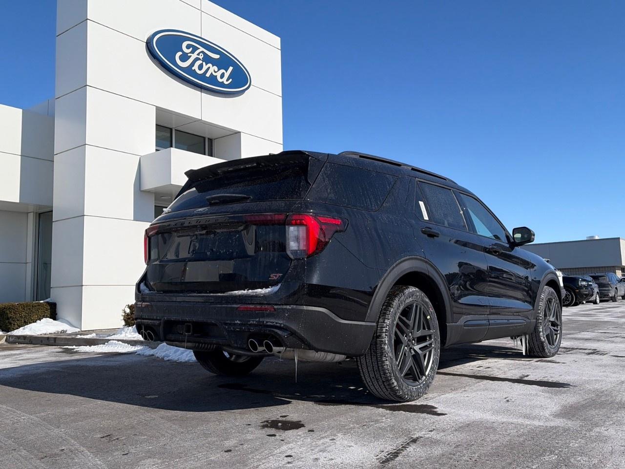 2026 Ford Explorer ST 4WD Photo2
