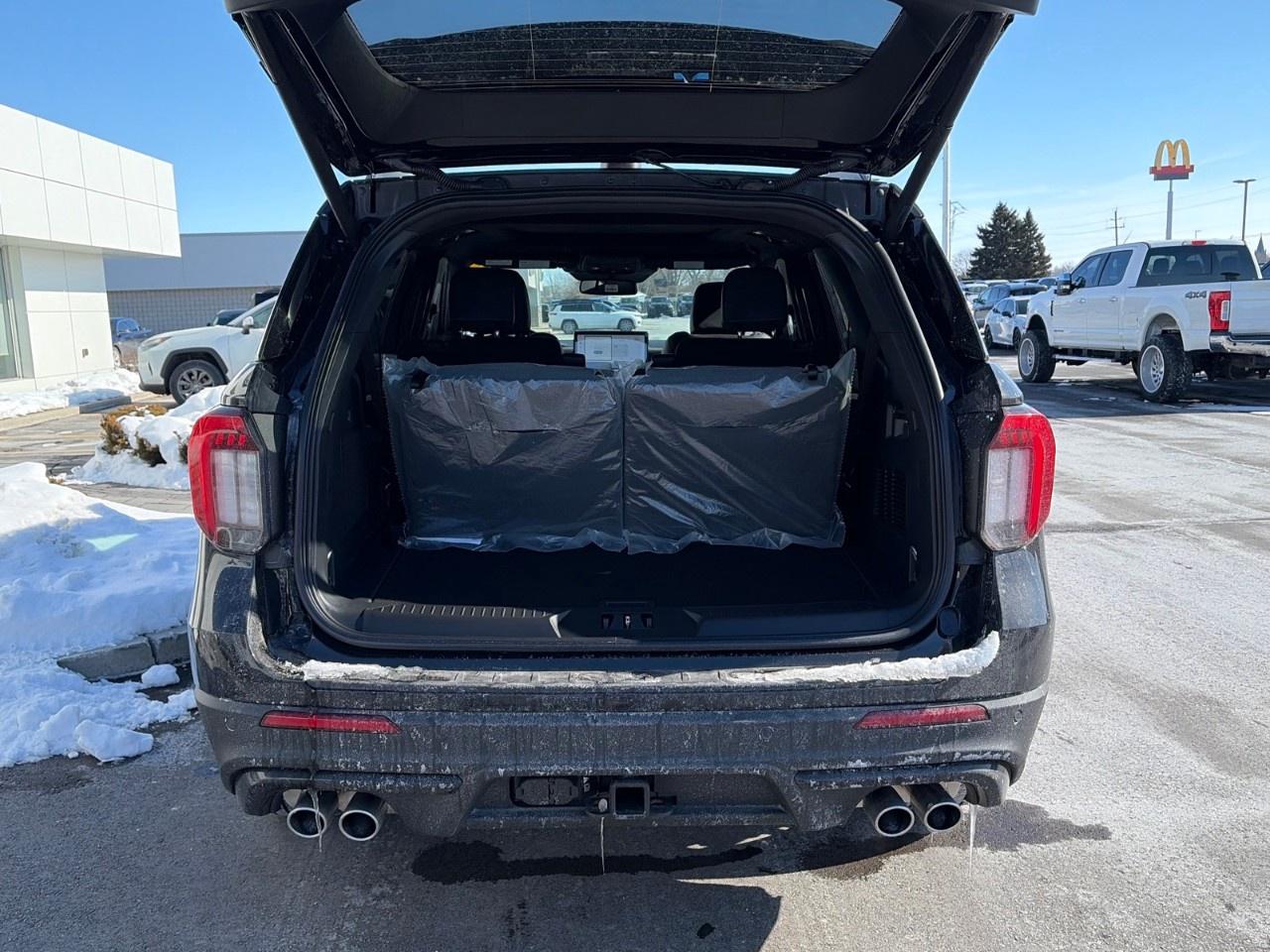 2026 Ford Explorer ST 4WD Photo4