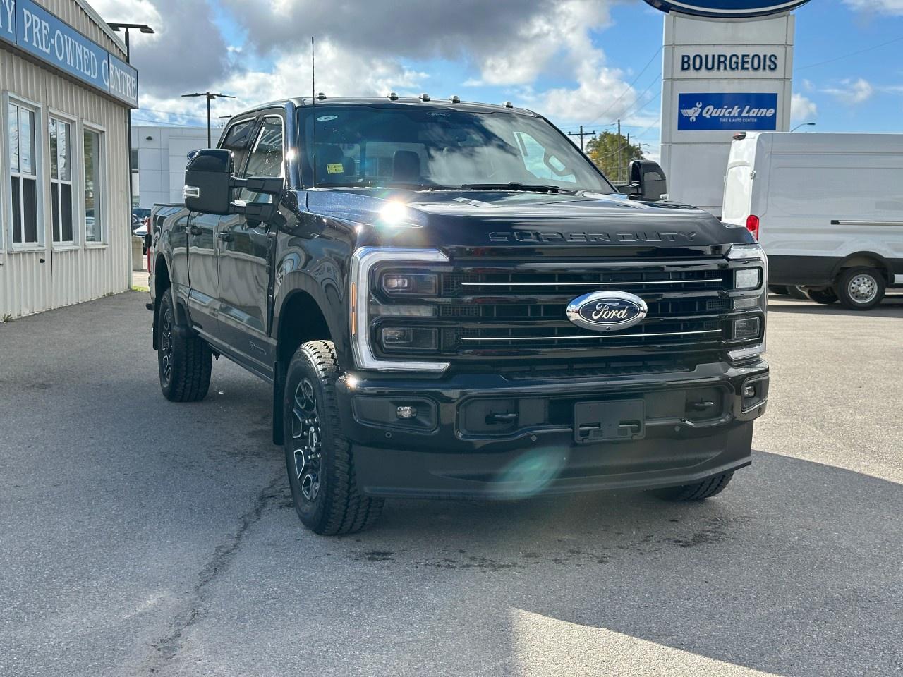 2026 Ford F-350 Super Duty SRW PLATINUM 4WD CREW CAB 6.75' BOX Photo3