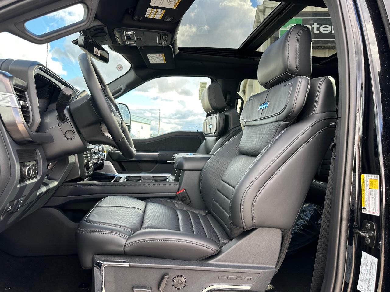 2026 Ford F-350 Super Duty SRW PLATINUM 4WD CREW CAB 6.75' BOX Photo