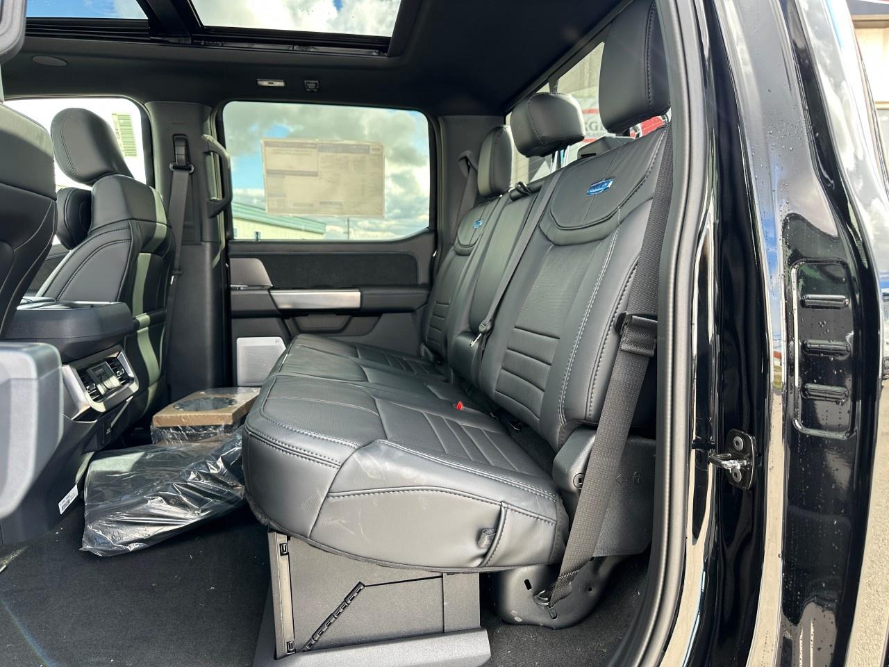 2026 Ford F-350 Super Duty SRW PLATINUM 4WD CREW CAB 6.75' BOX Photo