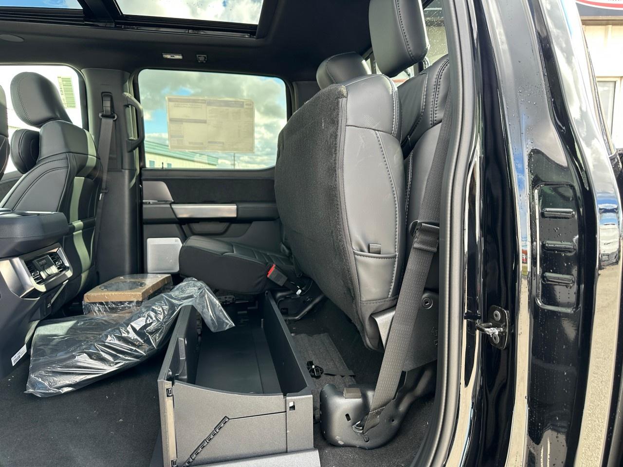 2026 Ford F-350 Super Duty SRW PLATINUM 4WD CREW CAB 6.75' BOX Photo