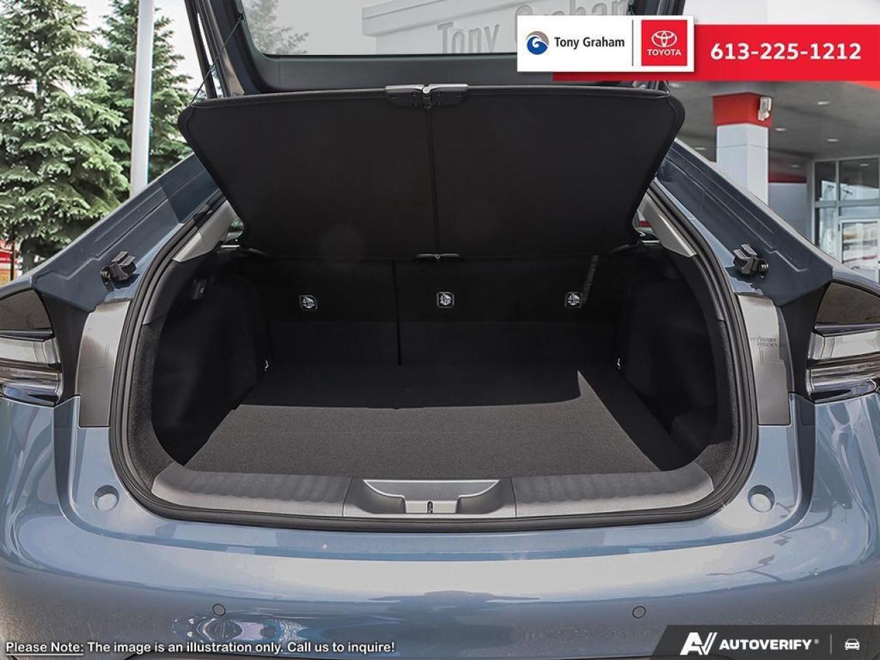 2026 Toyota Prius Plug-In Hybrid SE Photo