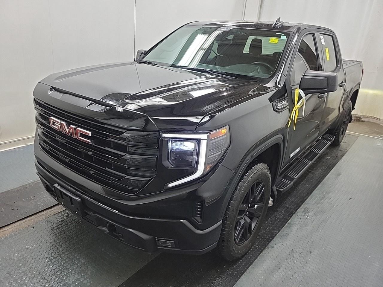 Used 2024 GMC Sierra 1500 Crew Cab Short Box 4-Wheel Drive Elevation for sale in Truro, NS