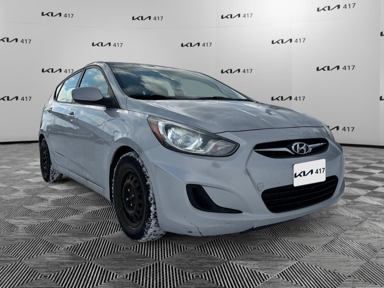 2012 Hyundai Accent 5DR HB AUTO GL Photo