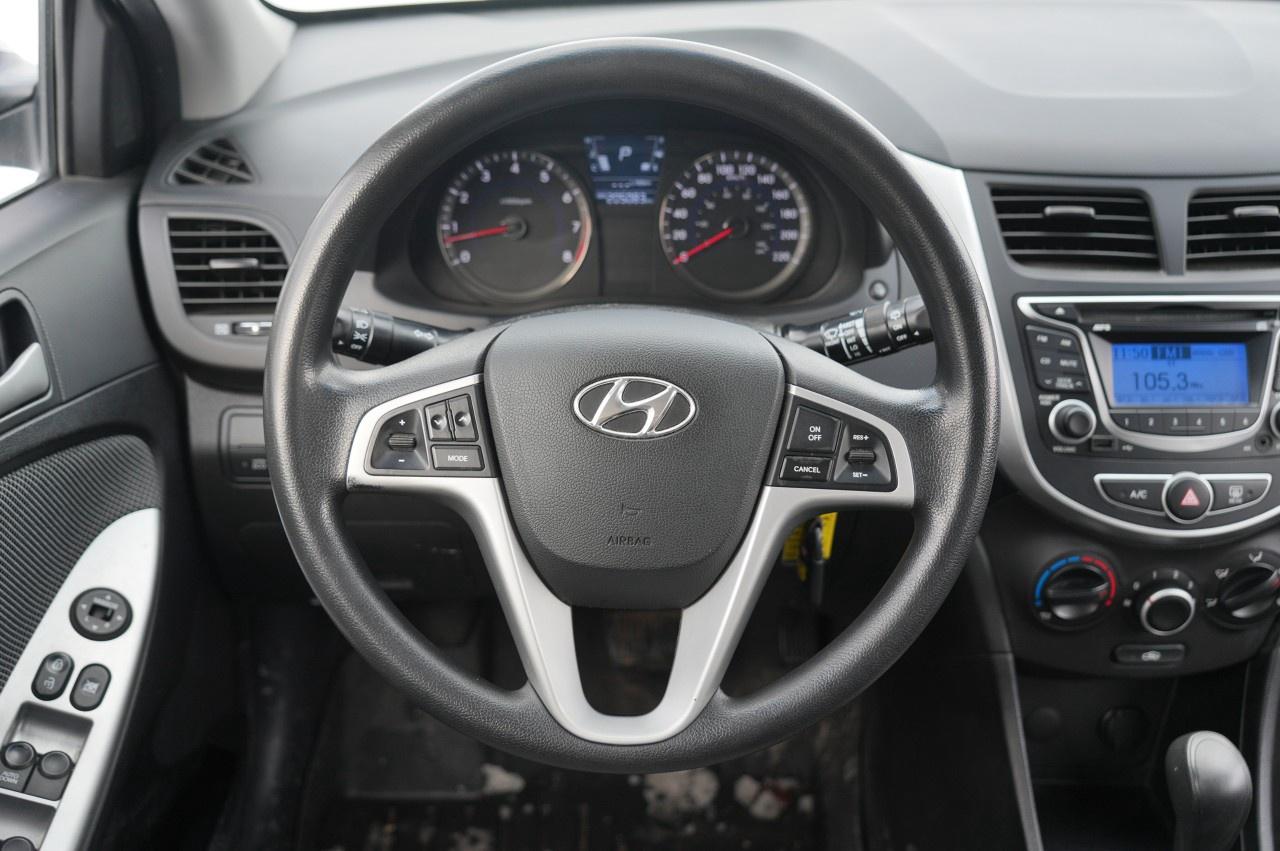 2012 Hyundai Accent 5DR HB AUTO GL Photo