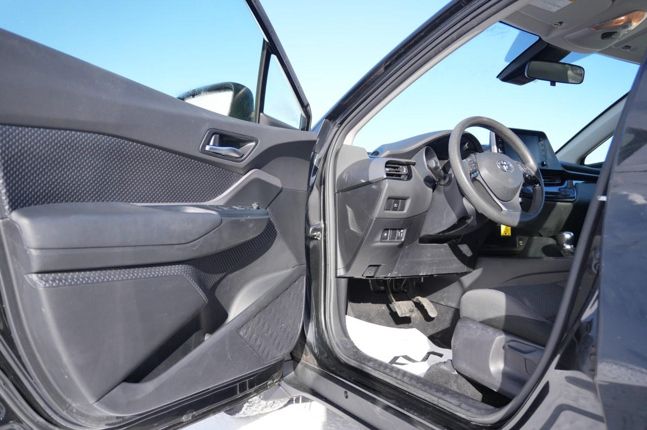 2021 Toyota C-HR LE FWD Photo