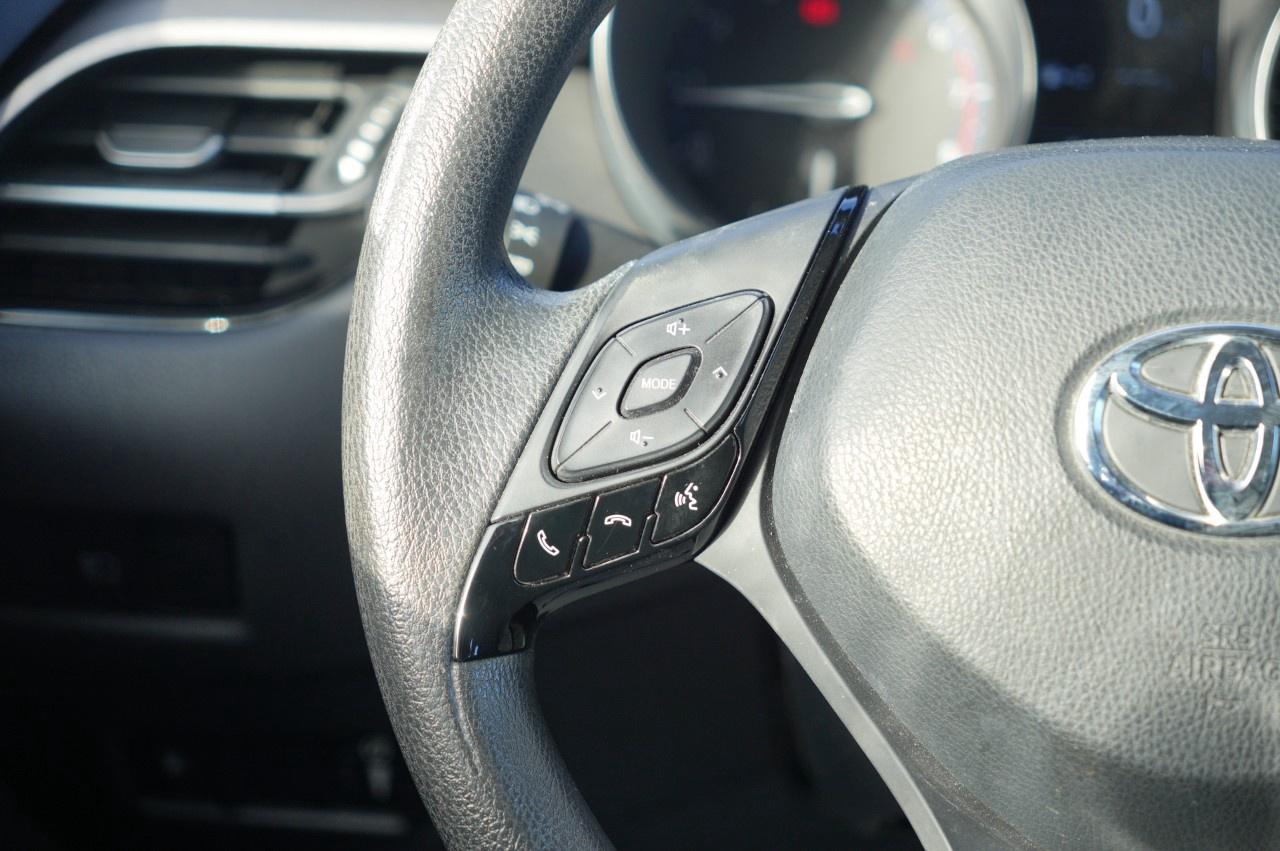 2021 Toyota C-HR LE FWD Photo