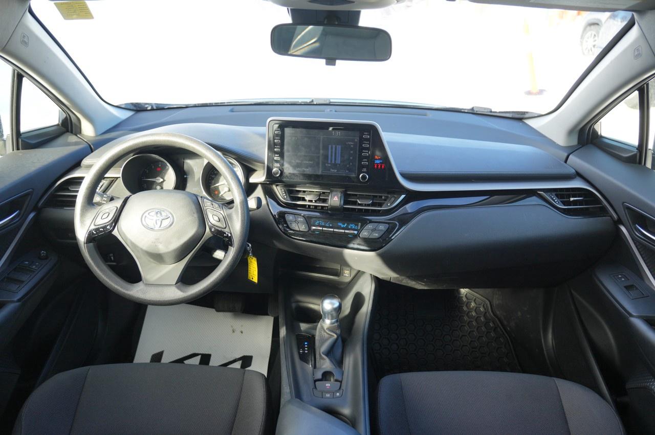 2021 Toyota C-HR LE FWD Photo