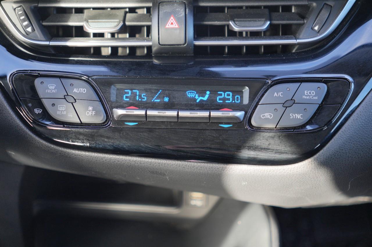 2021 Toyota C-HR LE FWD Photo