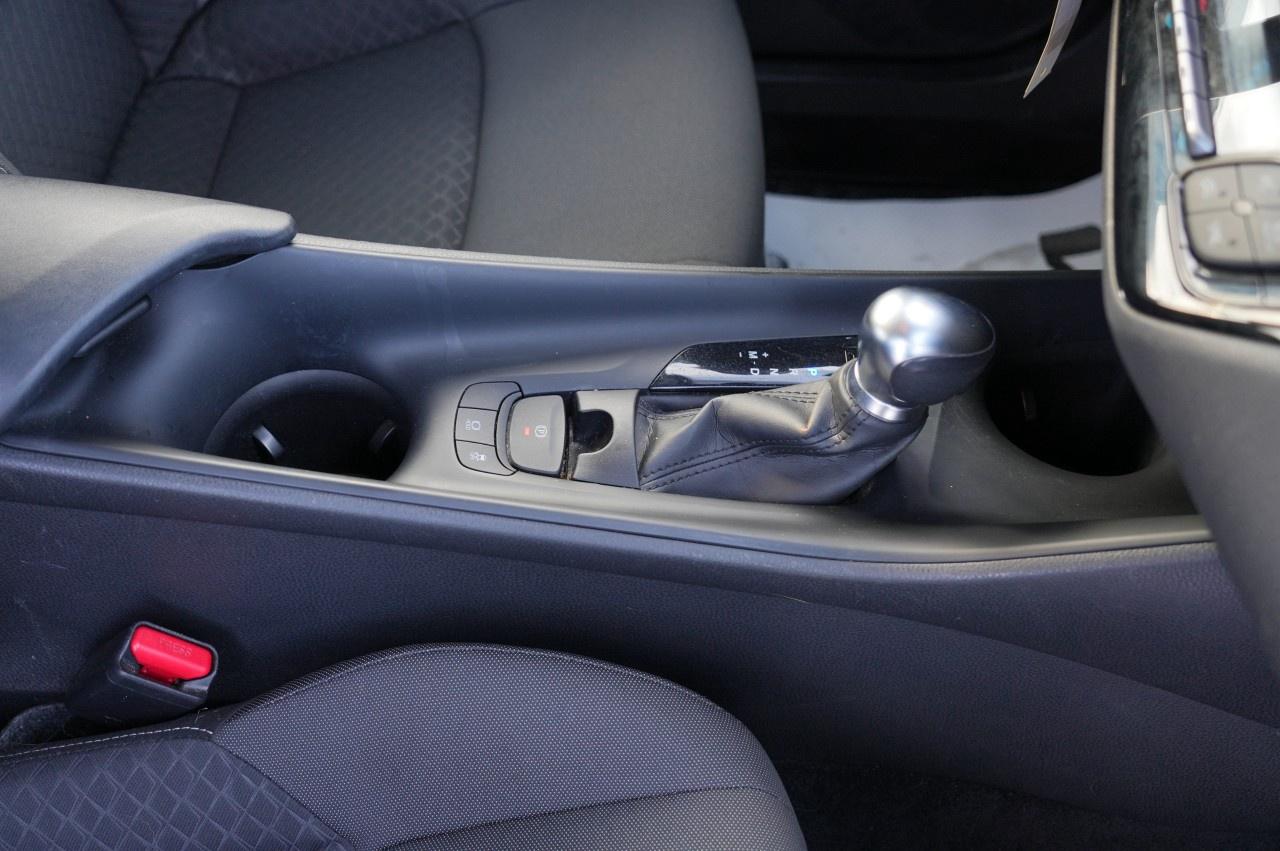 2021 Toyota C-HR LE FWD Photo