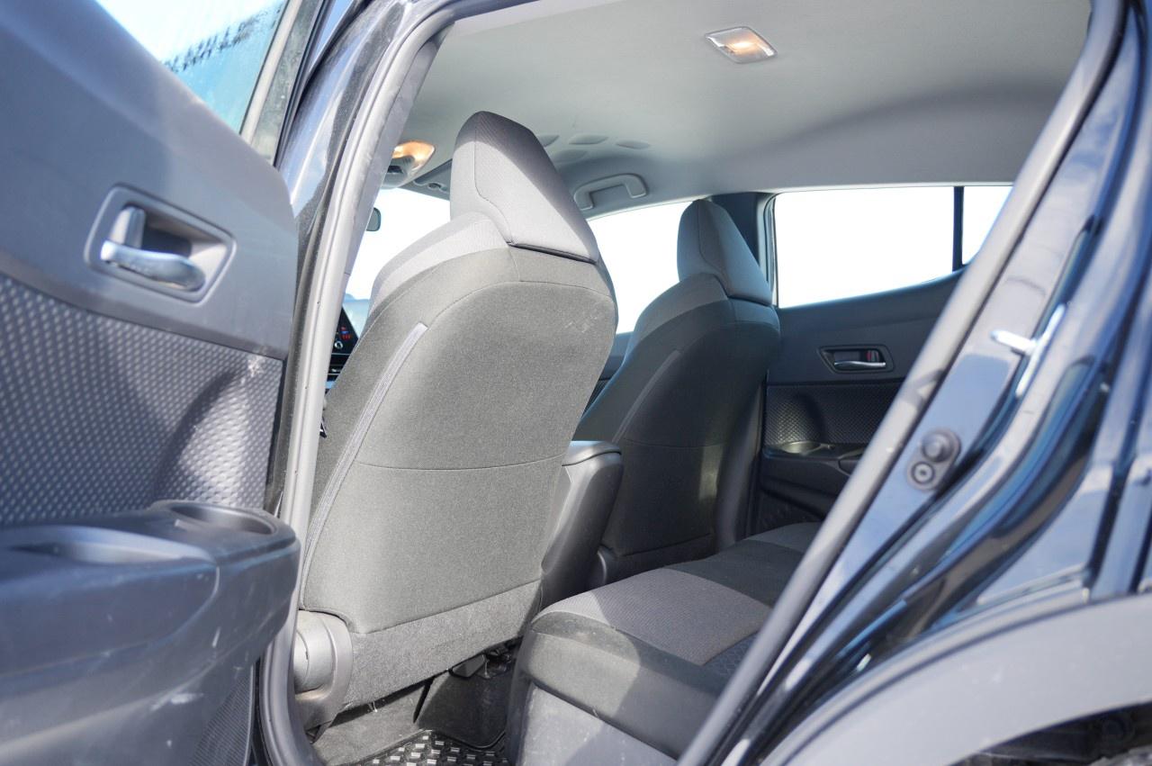 2021 Toyota C-HR LE FWD Photo