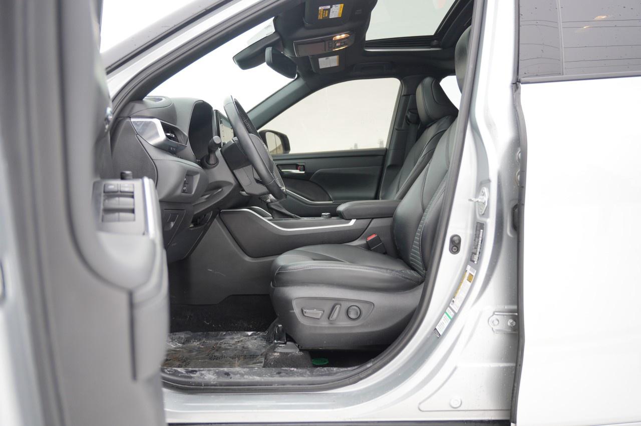 2021 Toyota Highlander XSE AWD Photo