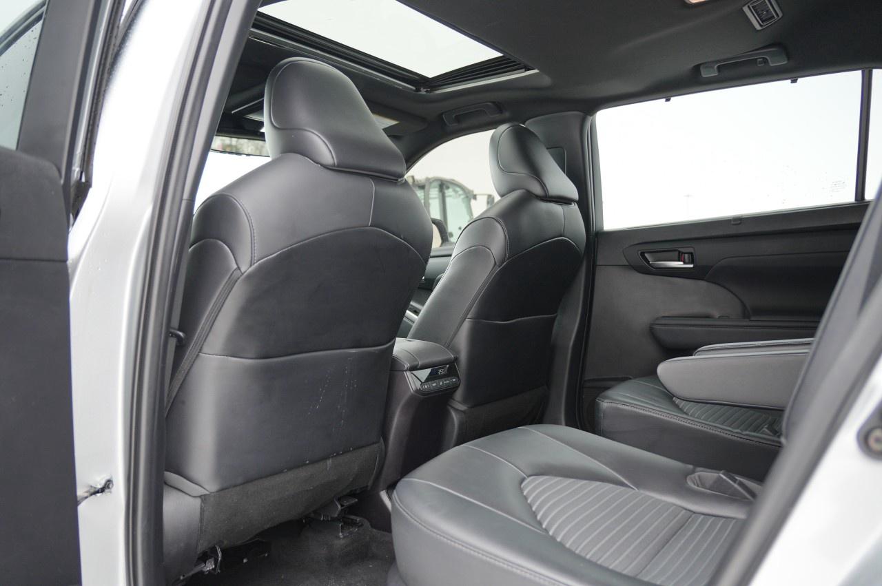 2021 Toyota Highlander XSE AWD Photo