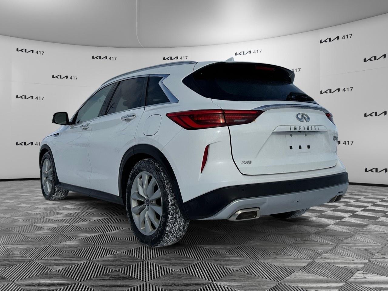2019 Infiniti QX50 Essential Awd Photo2