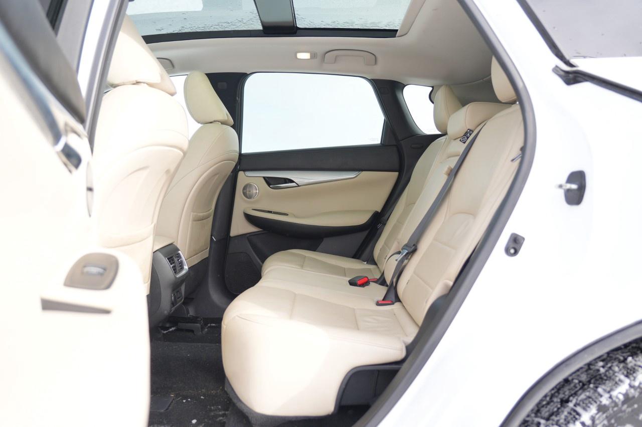 2019 Infiniti QX50 Essential Awd Photo