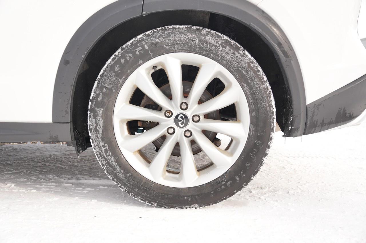 2019 Infiniti QX50 Essential Awd Photo