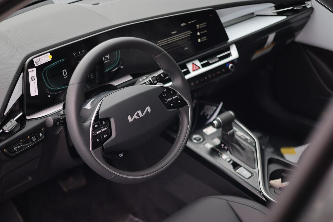2026 Kia NIRO EX FWD Photo