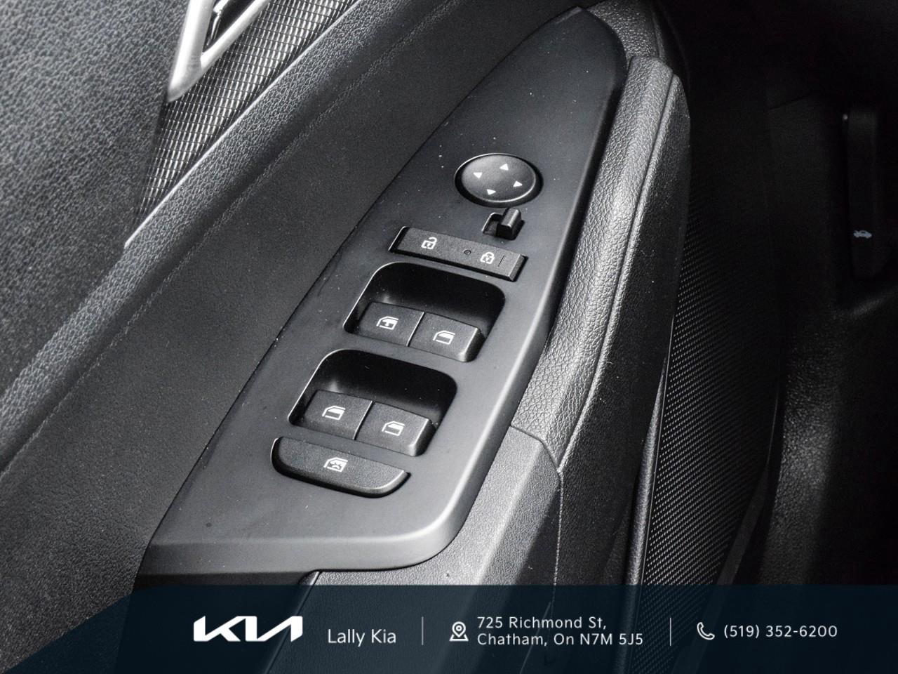 2023 Kia Sportage LX New Arrival | Lease Return | Clean CarFax | Heated Seats Photo