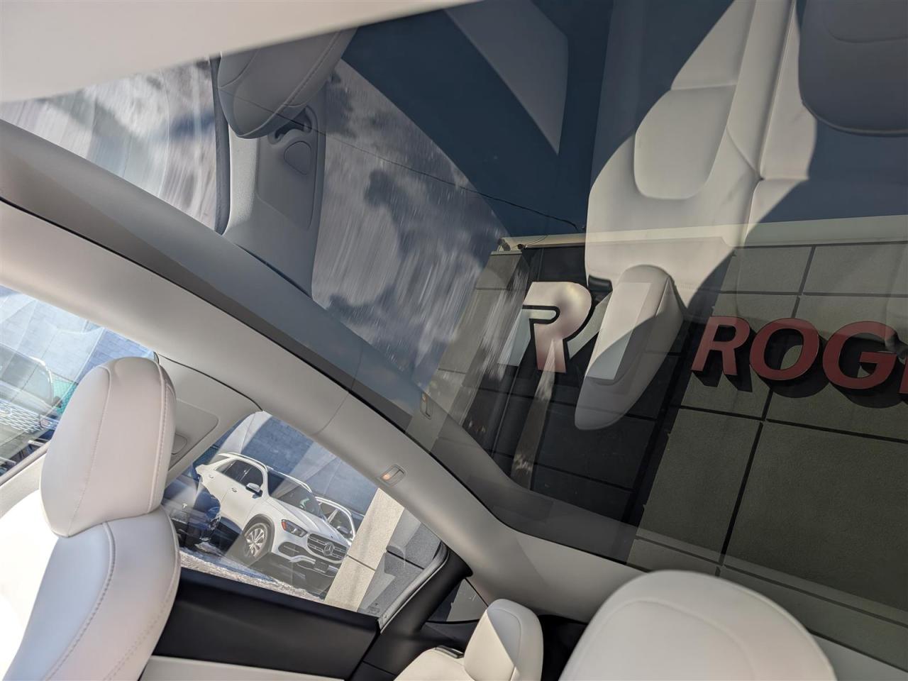 2020 Tesla Model Y LONG RANGE AWD - WHITE INTERIOR - DUAL MOTOR Photo