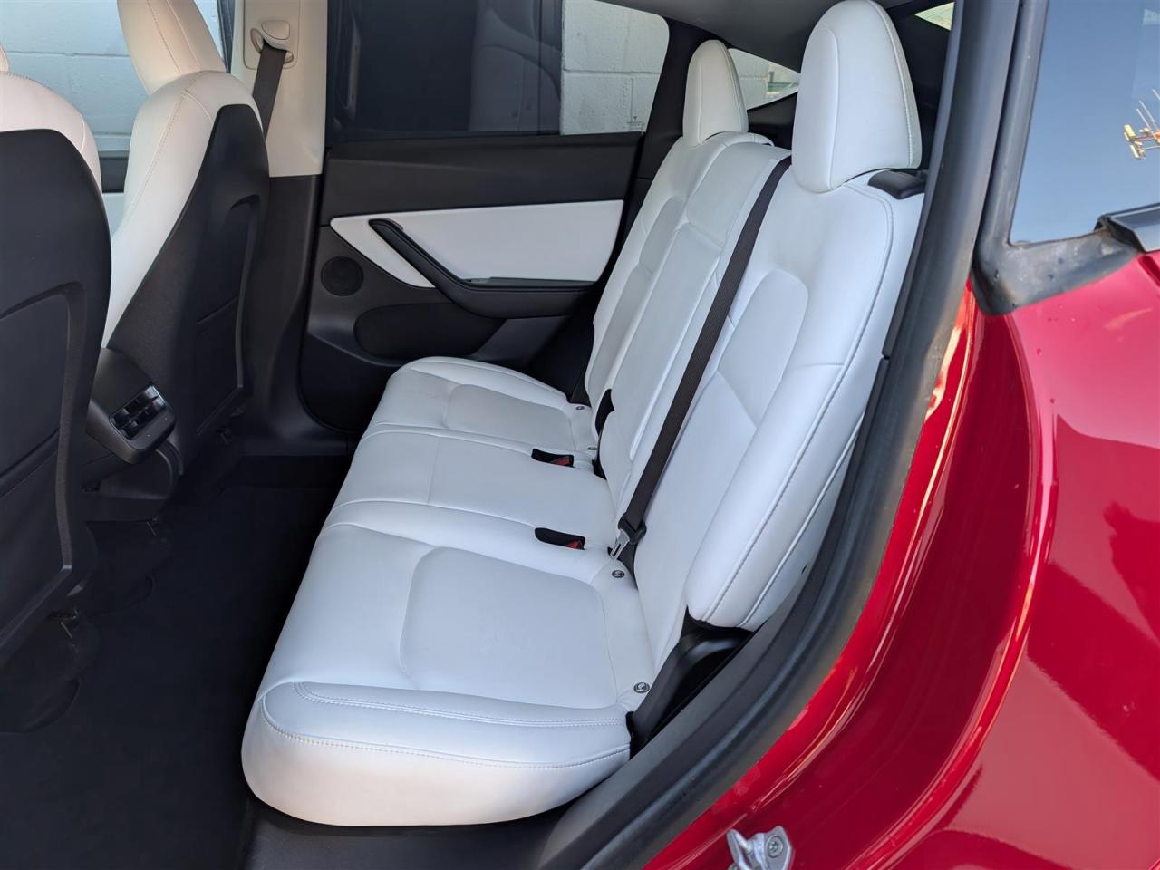 2020 Tesla Model Y LONG RANGE AWD - WHITE INTERIOR - DUAL MOTOR Photo
