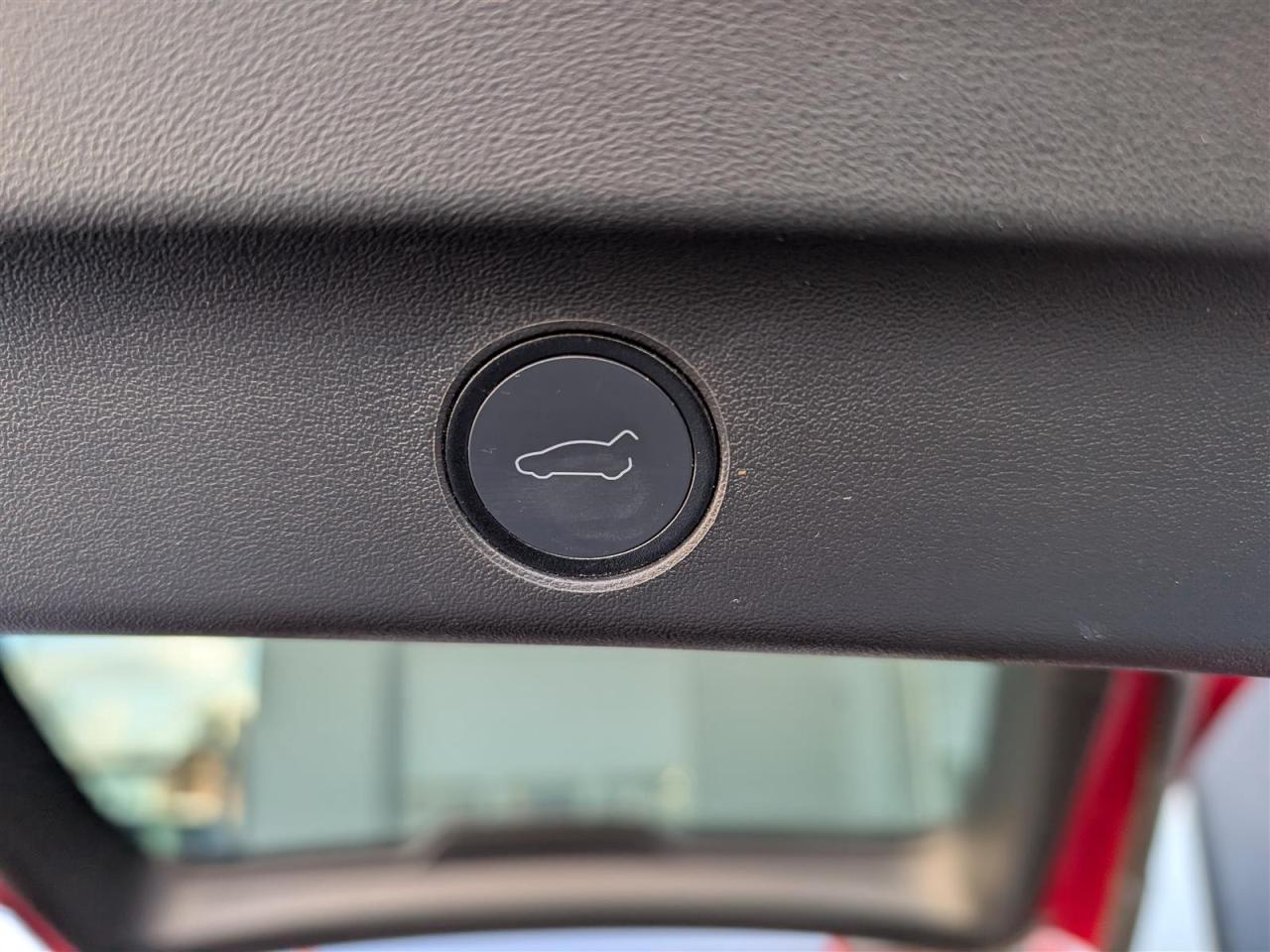 2020 Tesla Model Y LONG RANGE AWD - WHITE INTERIOR - DUAL MOTOR Photo