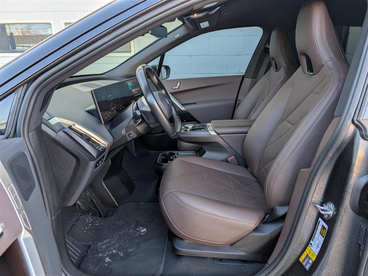 2024 BMW iX XDRIVE50 - NAVI - LEATHER - TECH FEATURES Photo