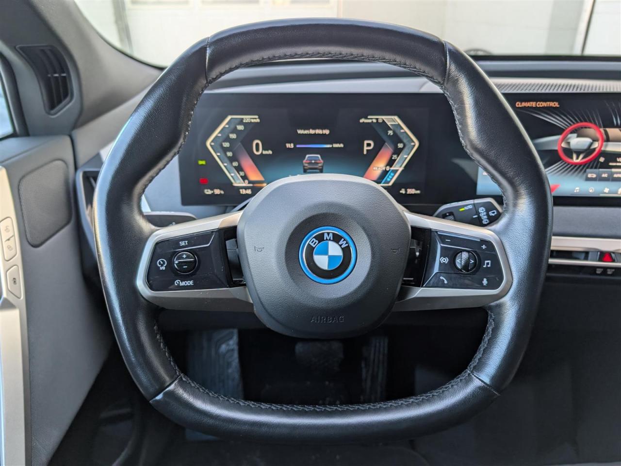 2024 BMW iX XDRIVE50 - NAVI - LEATHER - TECH FEATURES Photo