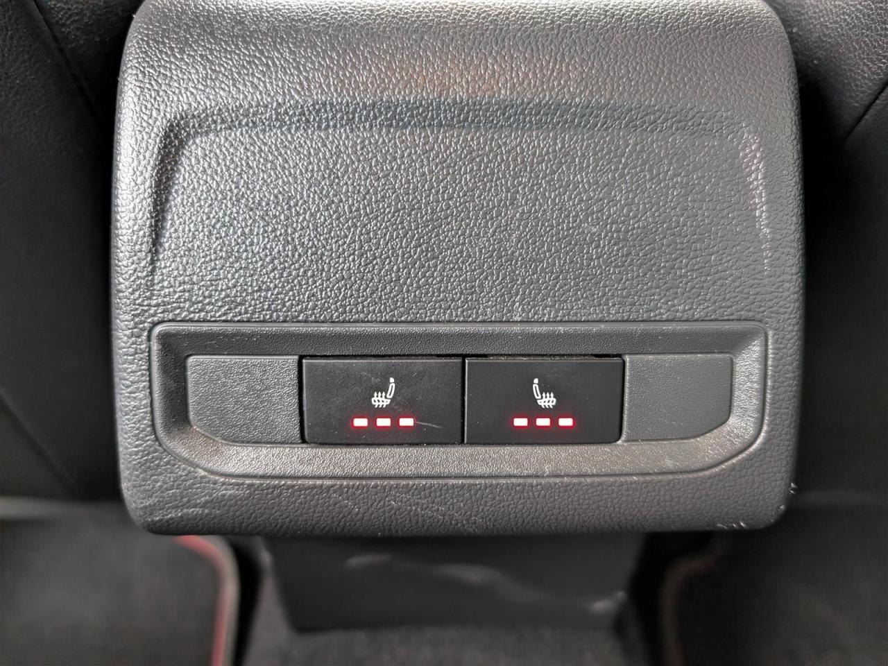 2022 Volkswagen Jetta GLI - SUNROOF - NAVI - LEATHER - TECH FEATS Photo