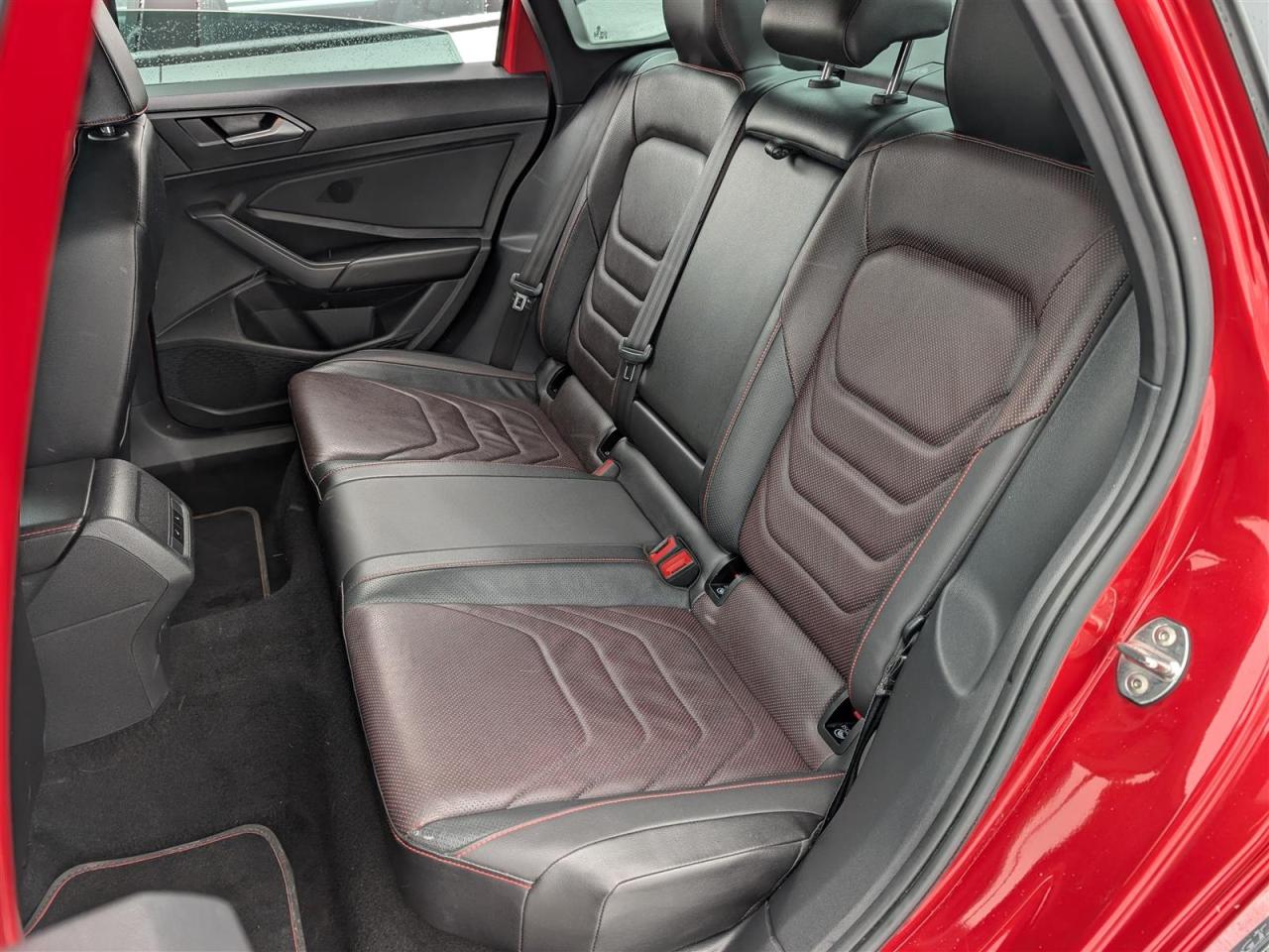 2022 Volkswagen Jetta GLI - SUNROOF - NAVI - LEATHER - TECH FEATS Photo