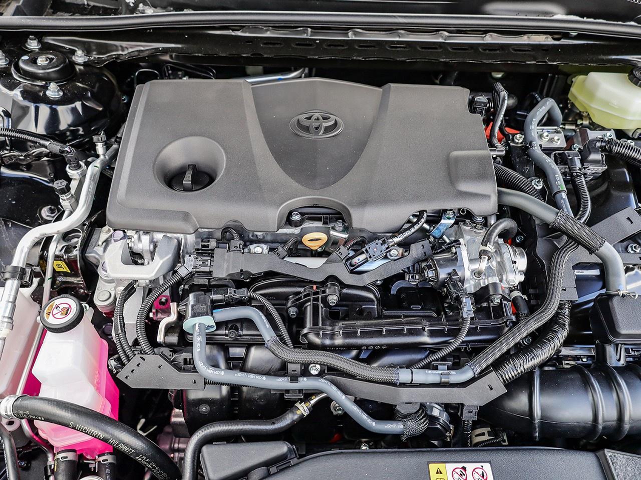 2026 Toyota Camry XLE Photo4