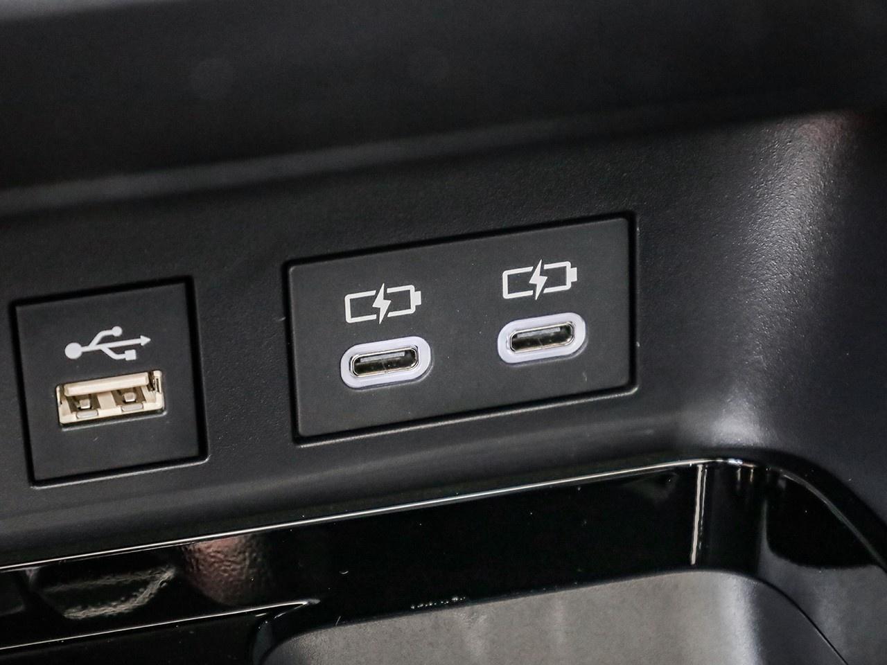 2026 Toyota Camry XLE Photo