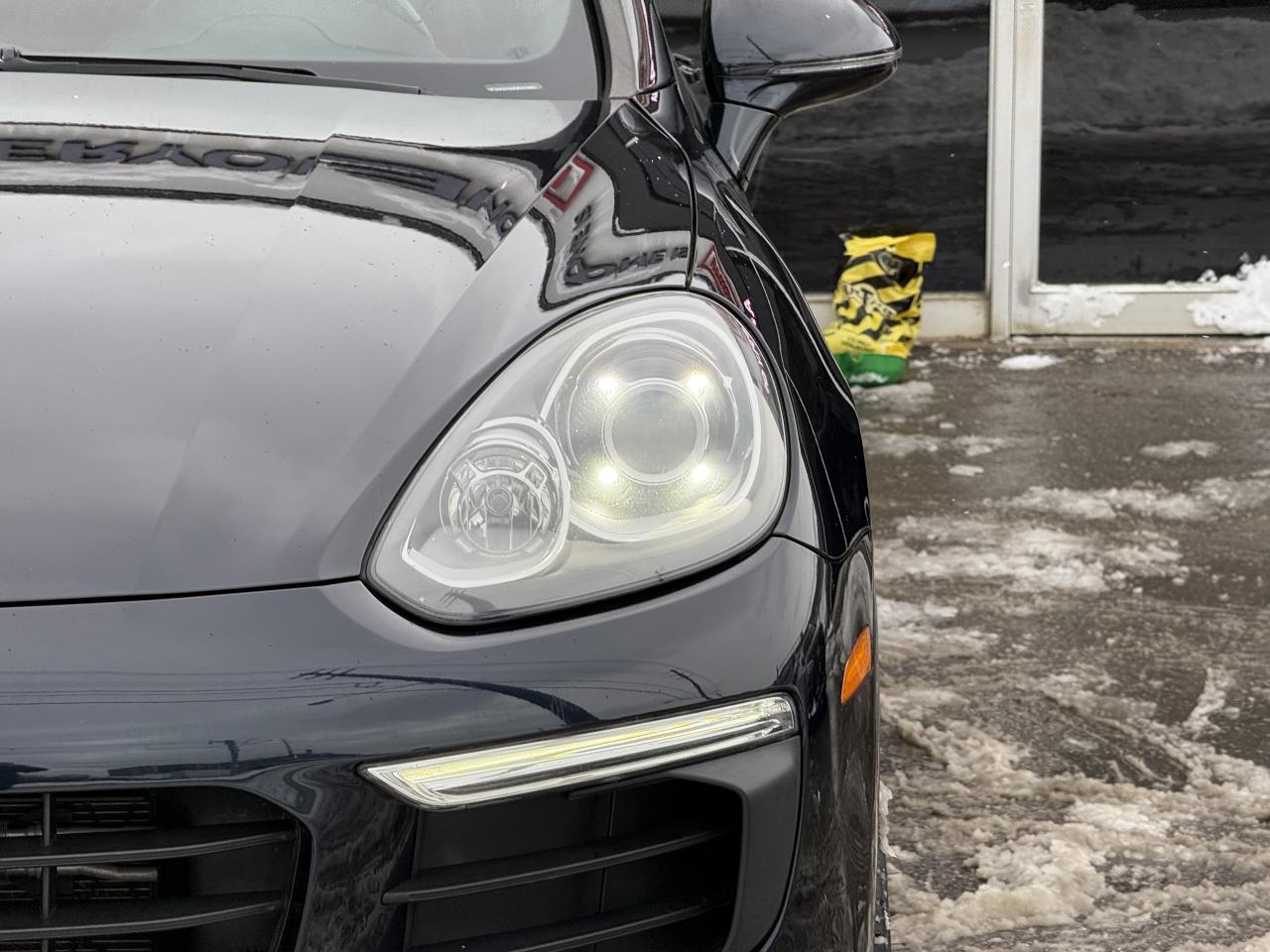 2016 Porsche Cayenne | PREMIUM | BOSE | PANO | RED LEATHER Photo