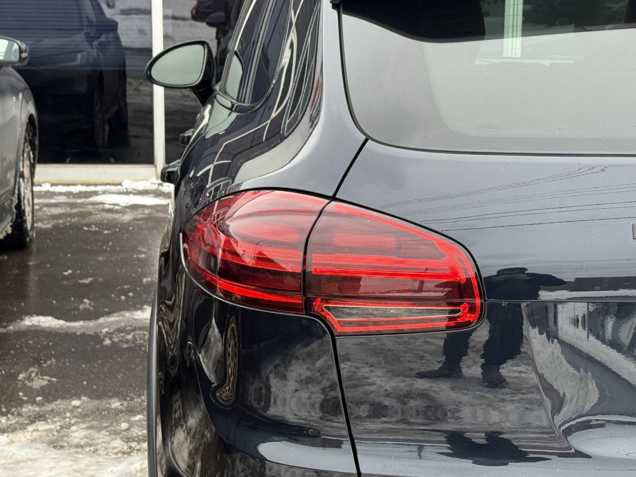 2016 Porsche Cayenne | PREMIUM | BOSE | PANO | RED LEATHER Photo