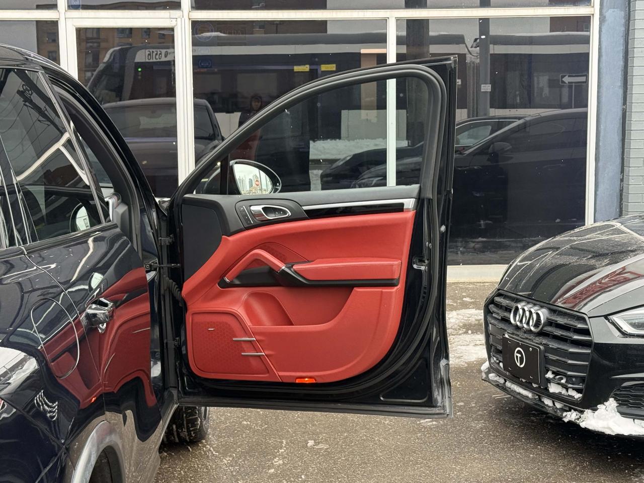 2016 Porsche Cayenne | PREMIUM | BOSE | PANO | RED LEATHER Photo