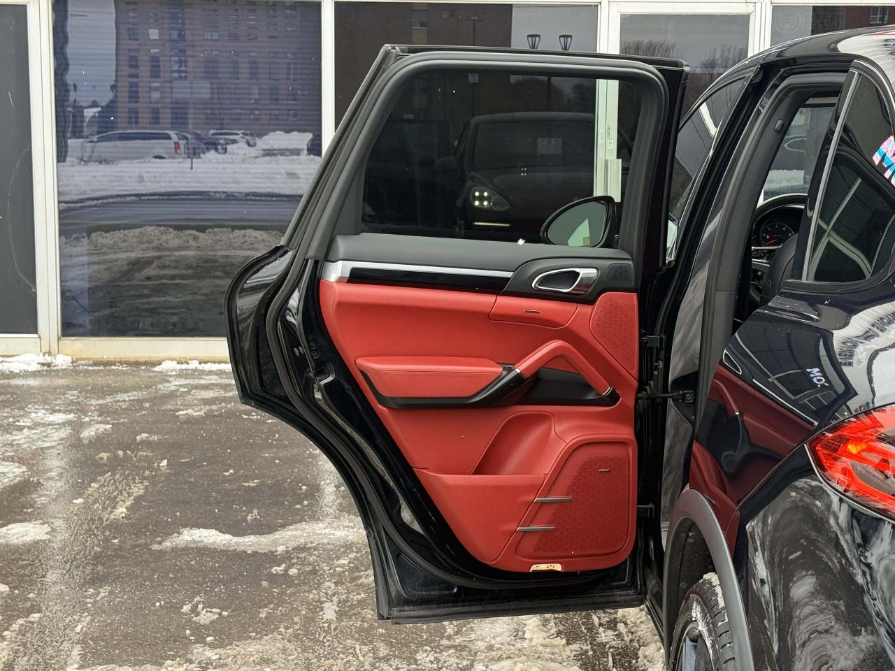 2016 Porsche Cayenne | PREMIUM | BOSE | PANO | RED LEATHER Photo