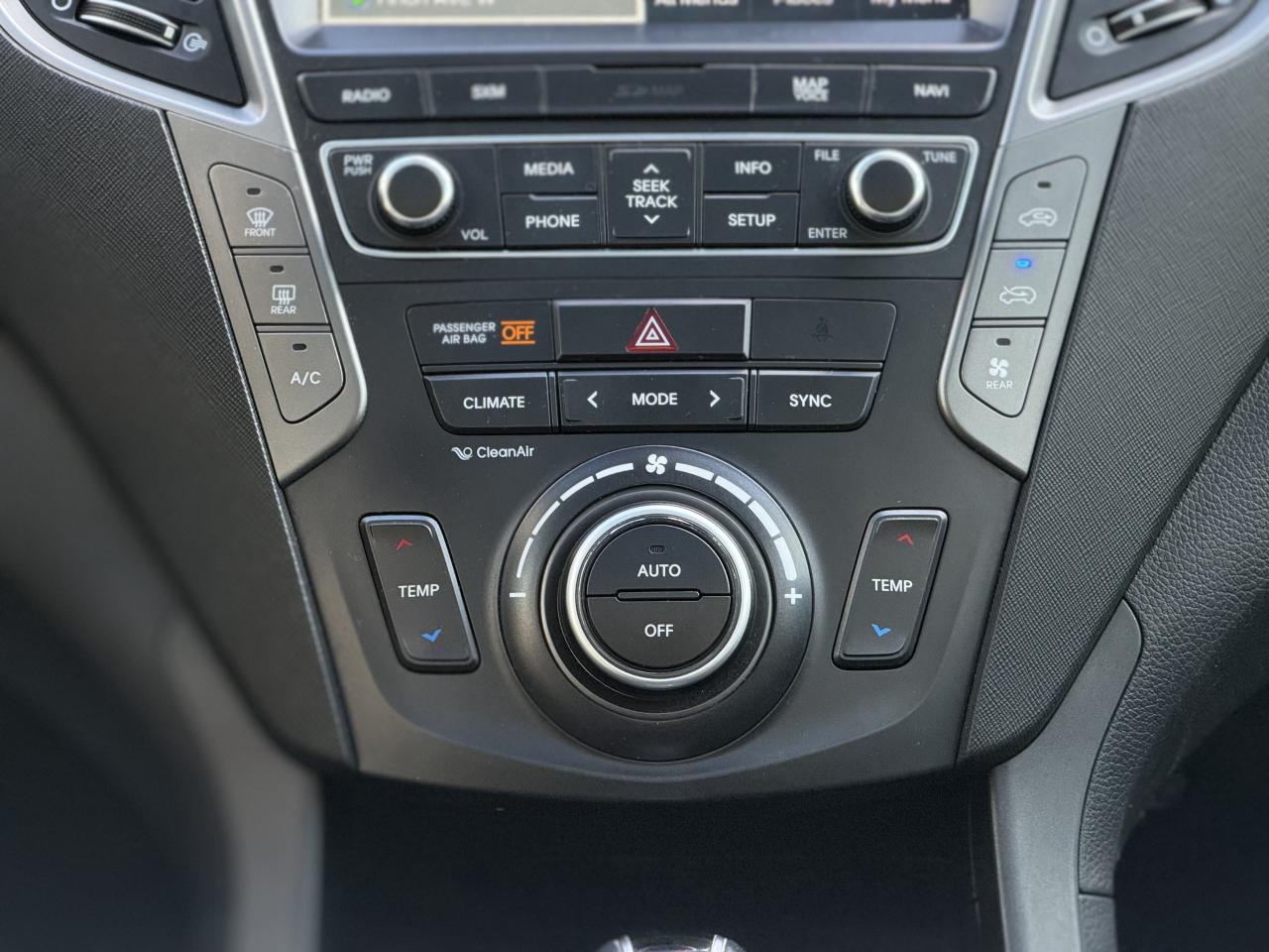 2017 Hyundai Santa Fe LIMITED SE | INFINITY SOUND | PANO | NAVI | REAR C Photo