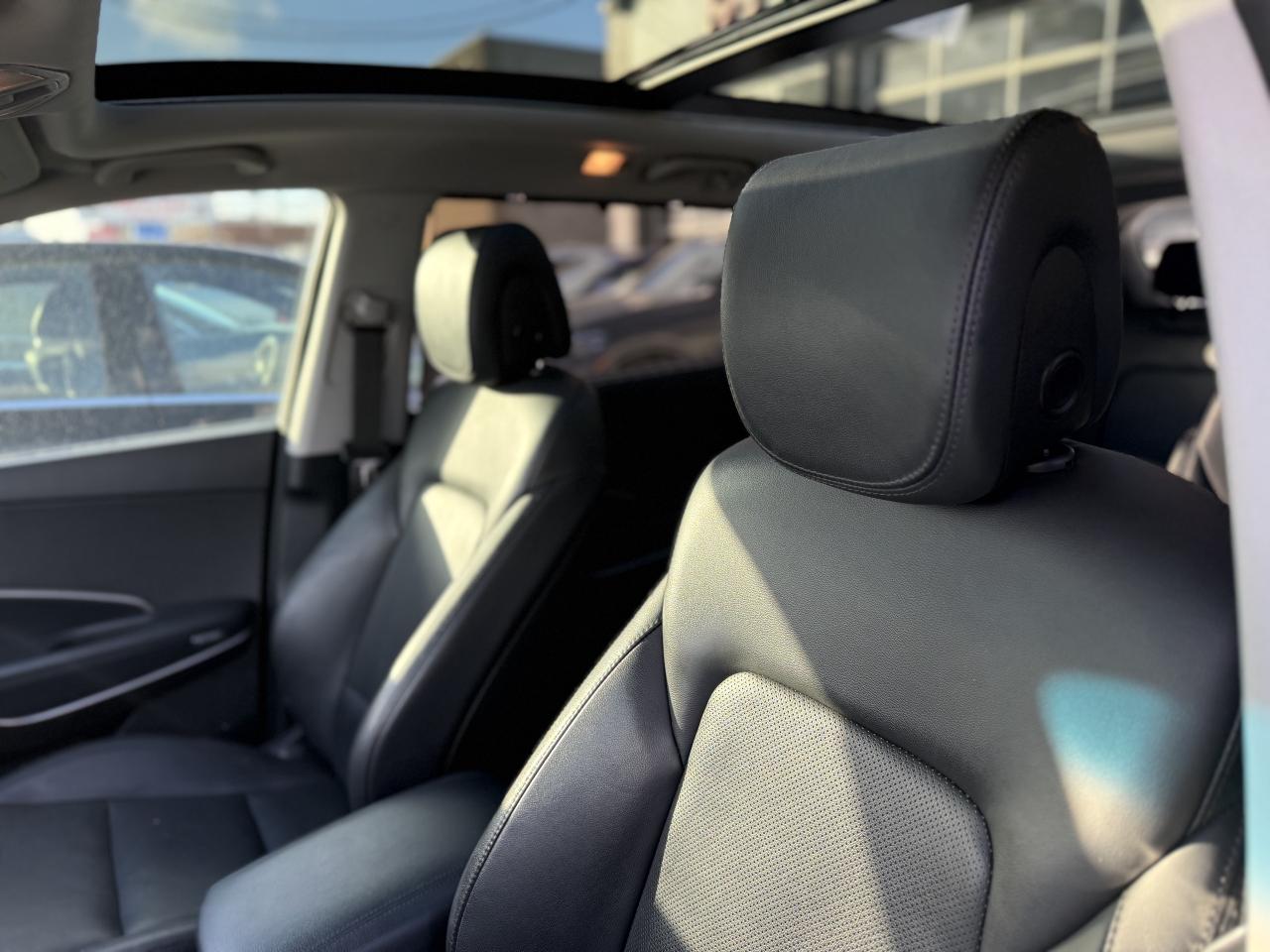 2017 Hyundai Santa Fe LIMITED SE | INFINITY SOUND | PANO | NAVI | REAR C Photo