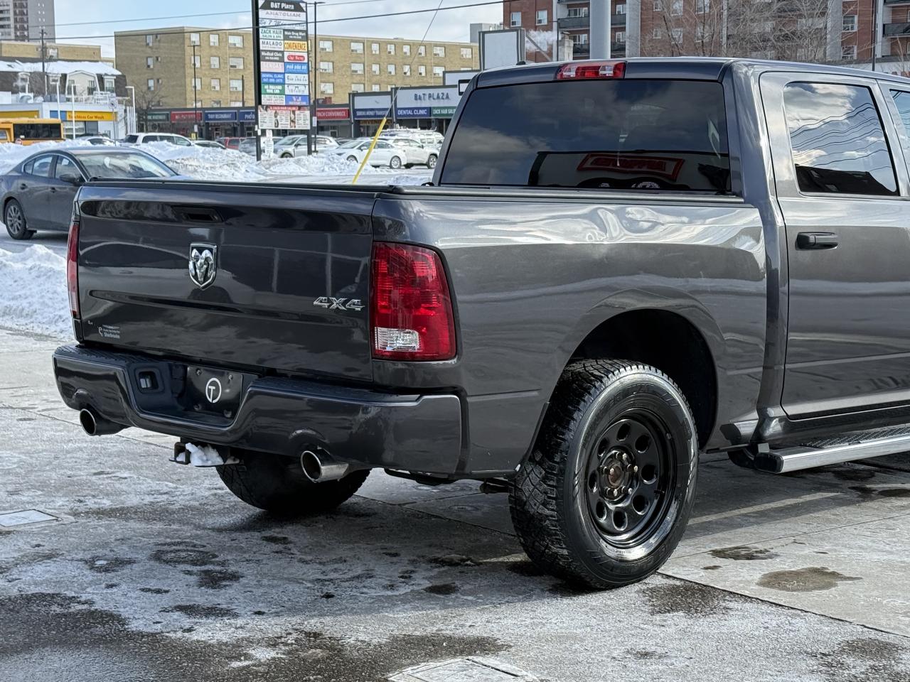 2017 RAM 1500 TRADESMAN | 5.7 V8 | BACK UP CAMERA Photo